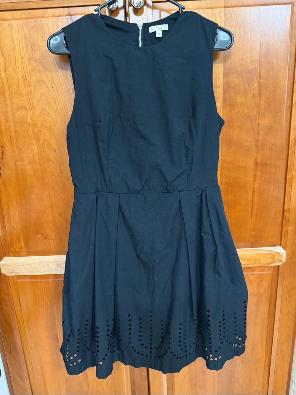 Gap Black Sleeveless Fit and Flare dress with Eyelet Hem